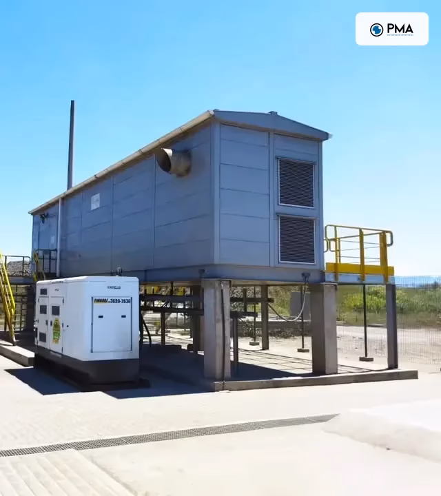 Eletrocentro instalado em campo